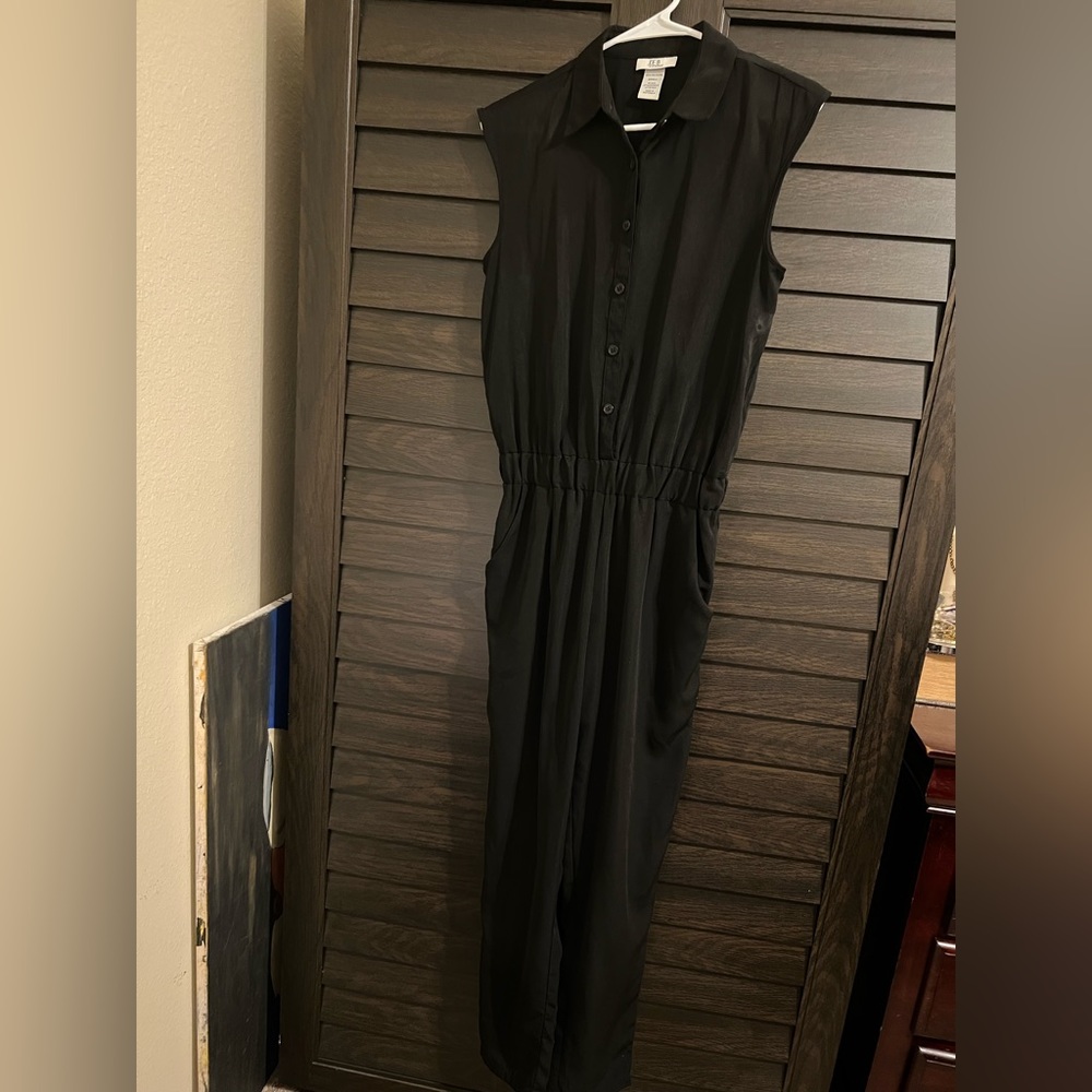 Black Sleeveless Jumpsuit
